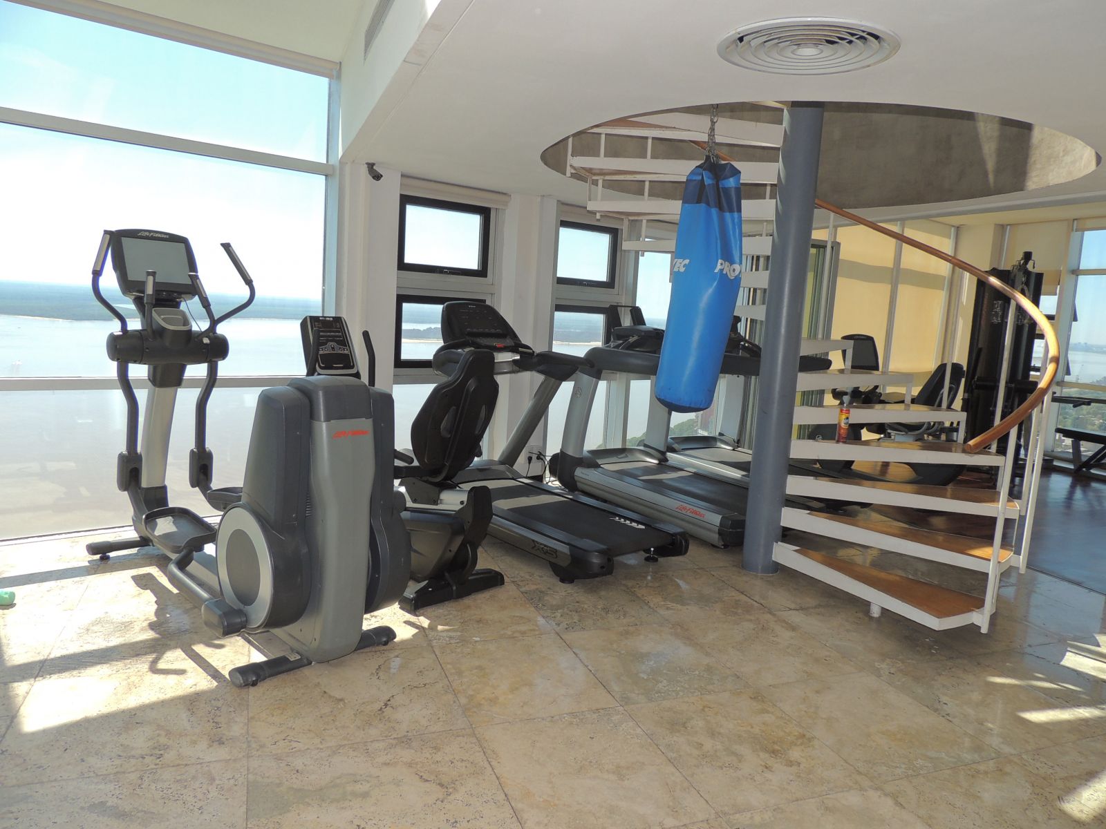 Departamento de 3 dormitorios en Alquiler -Aqualina - 34