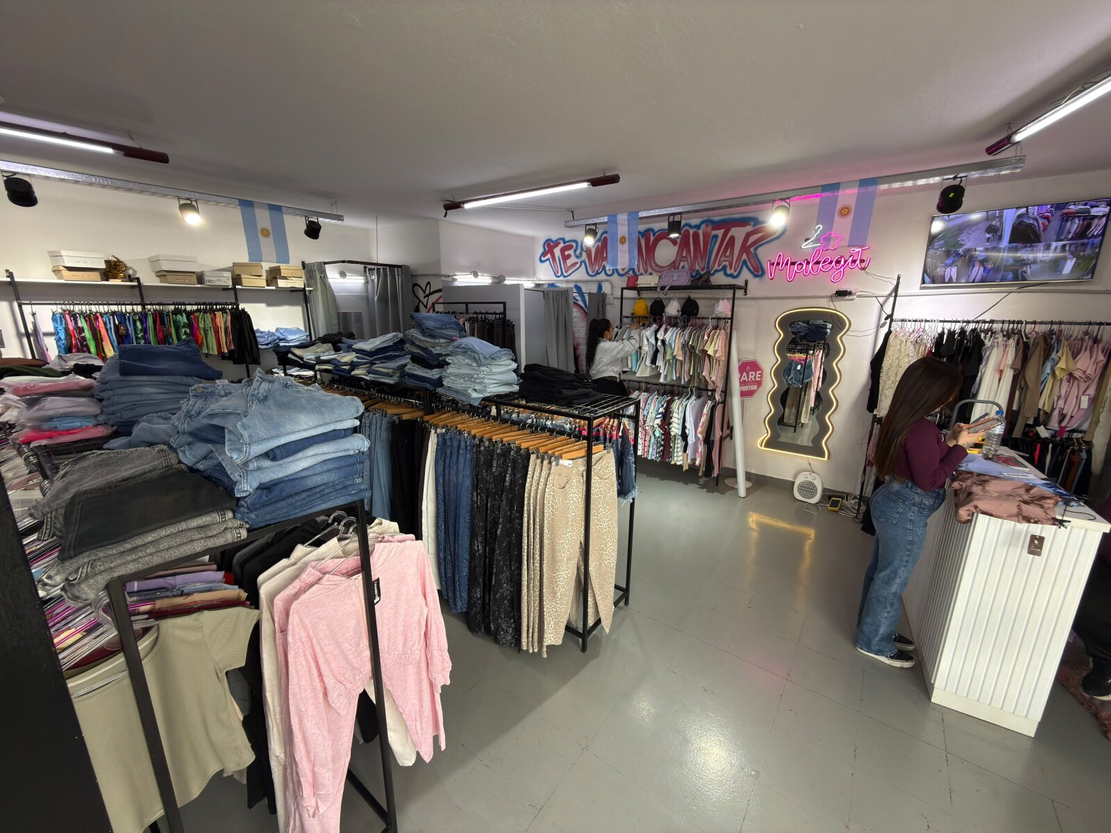 Casa de 2 dormitorios con local comercial y cochera — foto 9