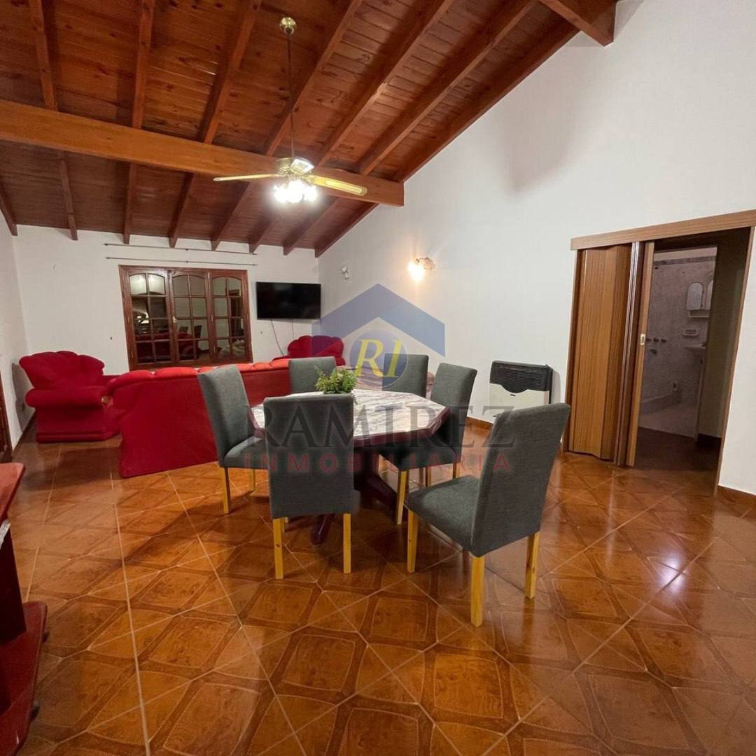 Casa Con local comercial en Centro de Villa Rumipal Calamuchita — foto 15