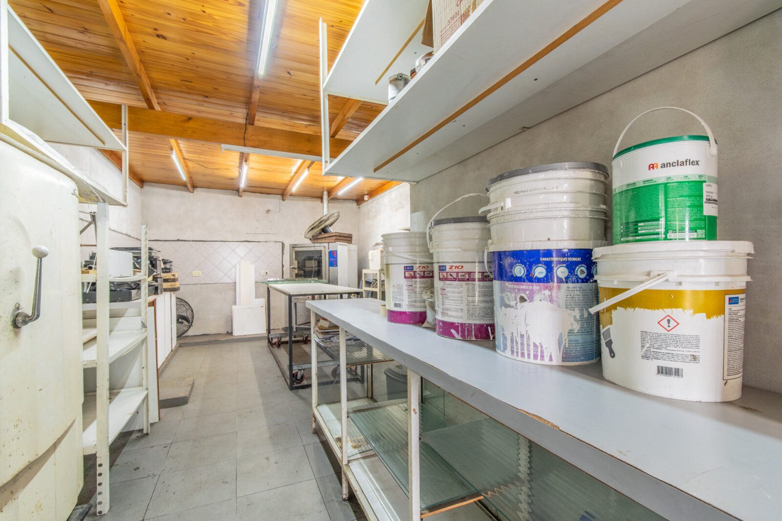 VENTA. CASA. 4 AMBIENTES. PILETA. QUINCHO. TALLER. QUILMES. - 40