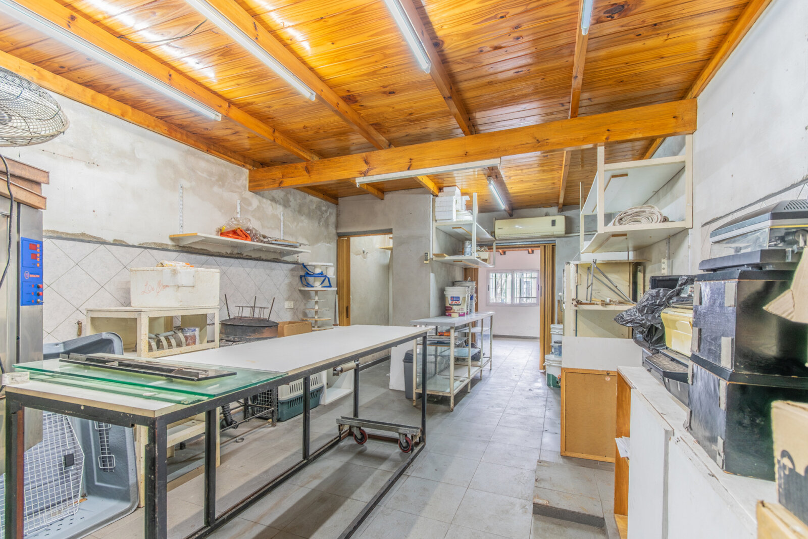 VENTA. CASA. 4 AMBIENTES. PILETA. QUINCHO. TALLER. QUILMES. - 39