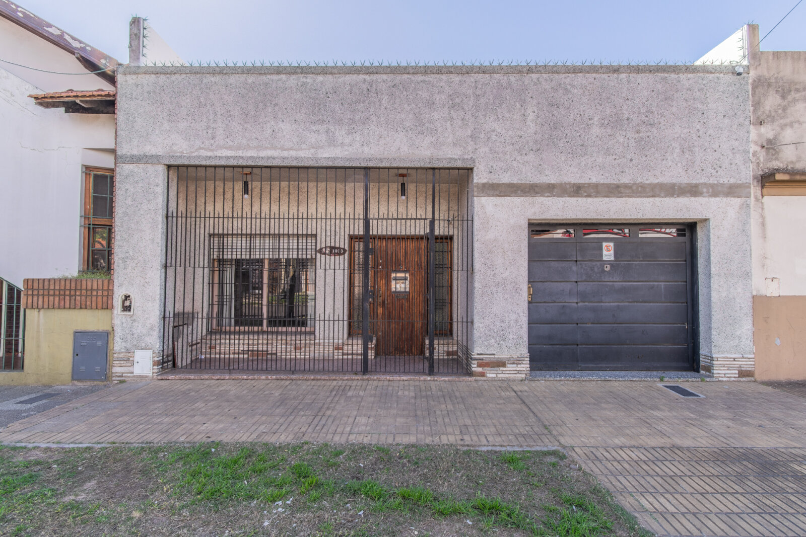 VENTA. CASA. 4 AMBIENTES. PILETA. QUINCHO. TALLER. QUILMES. - 51