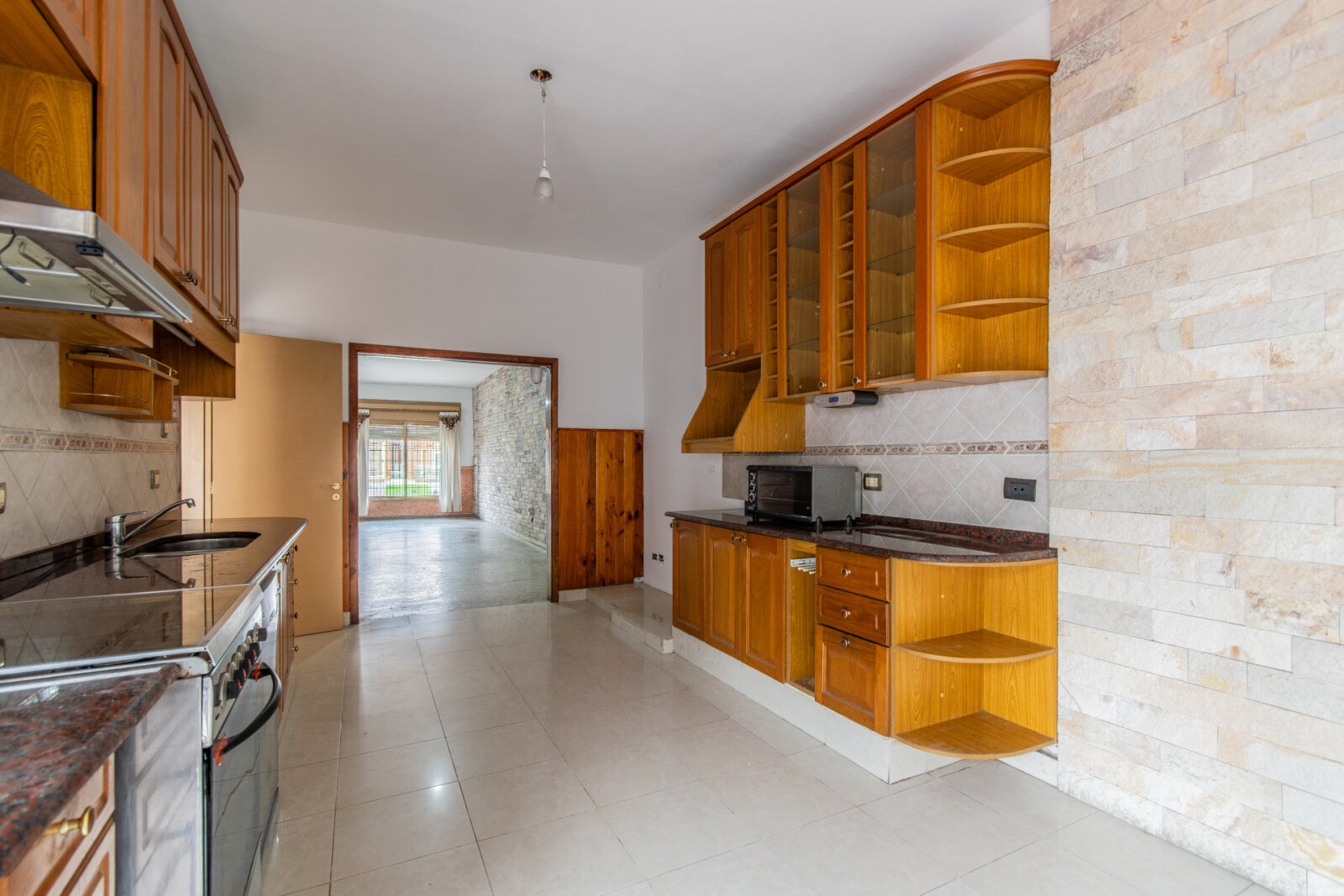 VENTA. CASA. 4 AMBIENTES. PILETA. QUINCHO. TALLER. QUILMES. — foto 9
