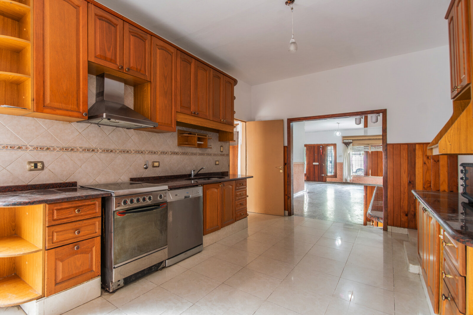 VENTA. CASA. 4 AMBIENTES. PILETA. QUINCHO. TALLER. QUILMES. — foto 7