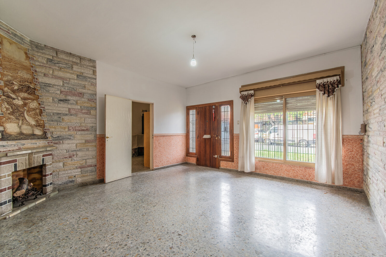 VENTA. CASA. 4 AMBIENTES. PILETA. QUINCHO. TALLER. QUILMES. — foto 3