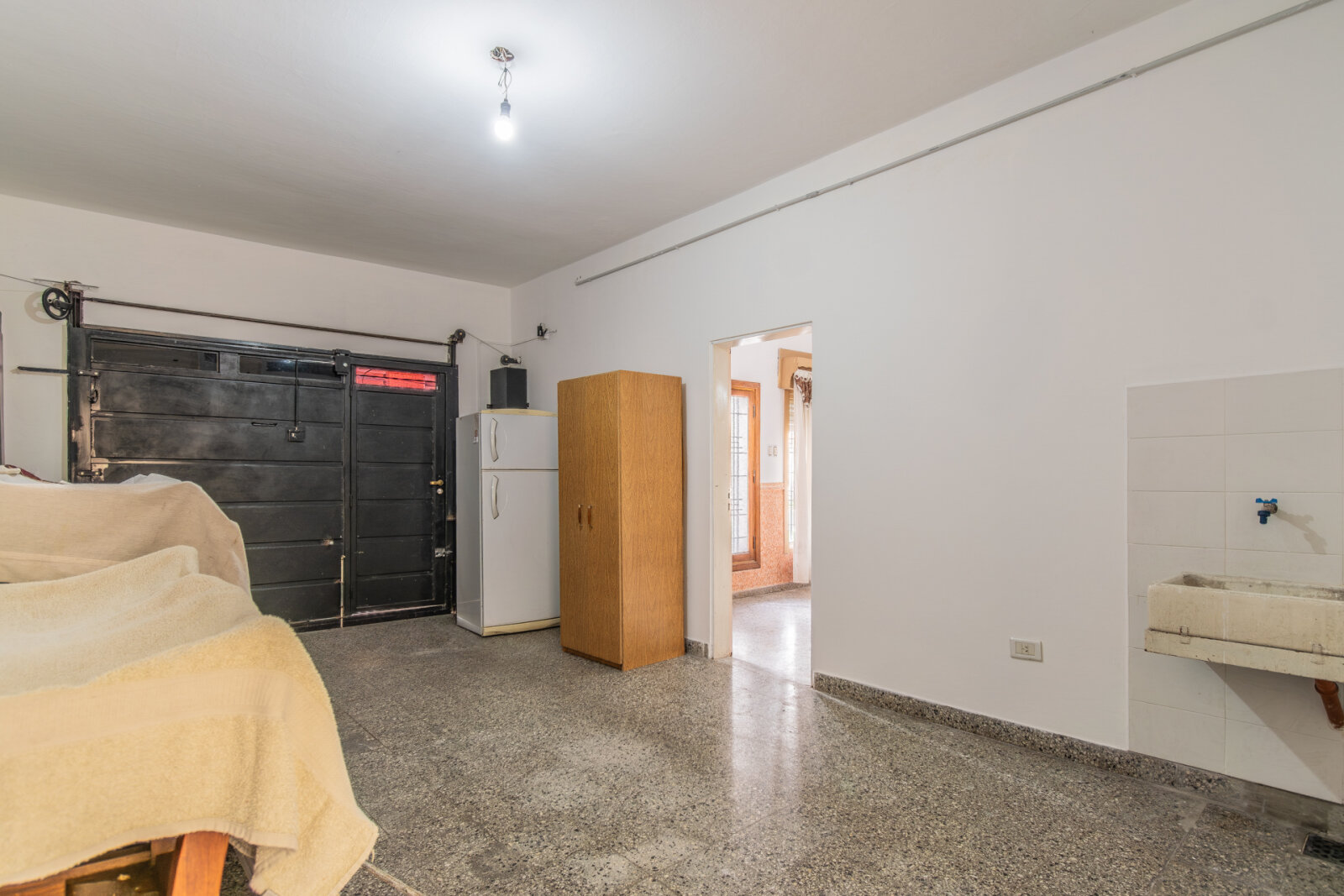 VENTA. CASA. 4 AMBIENTES. PILETA. QUINCHO. TALLER. QUILMES. - 42
