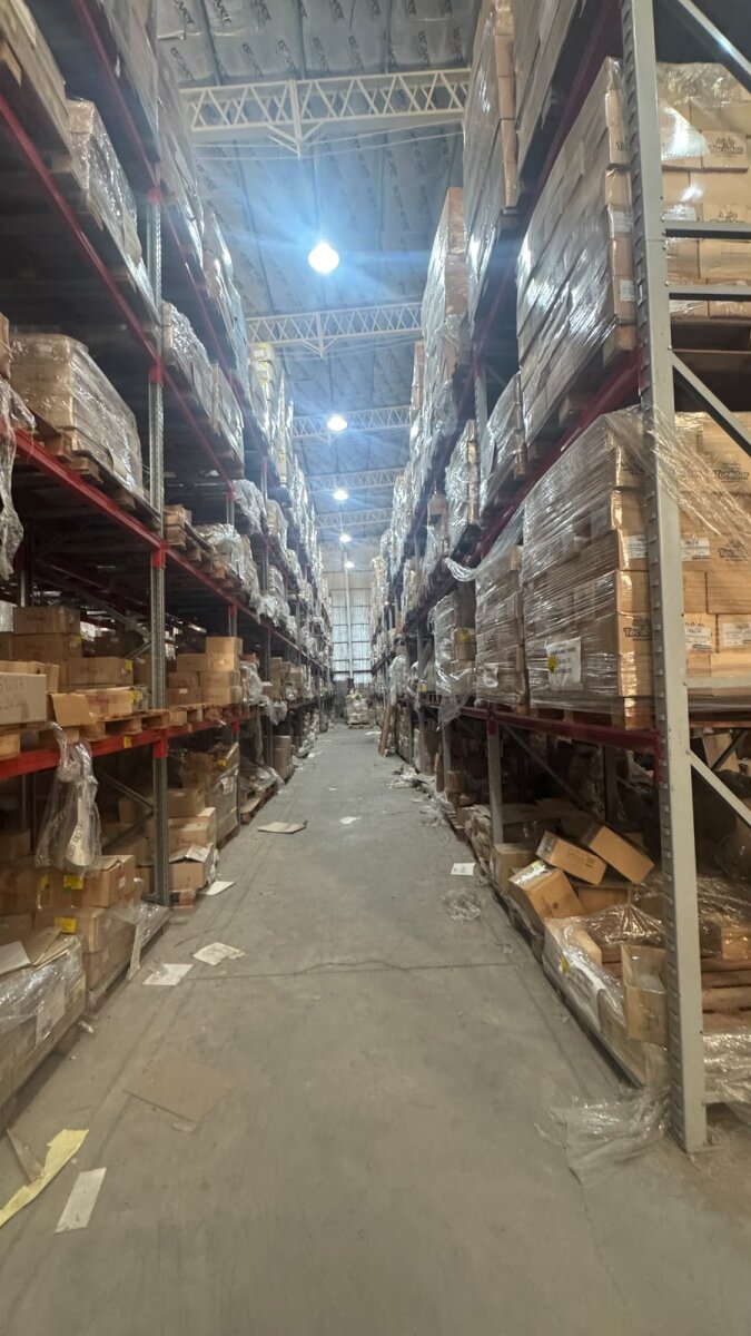 Depósito en venta y en alquiler parque industrial EBAPI 1500 m2 - 11