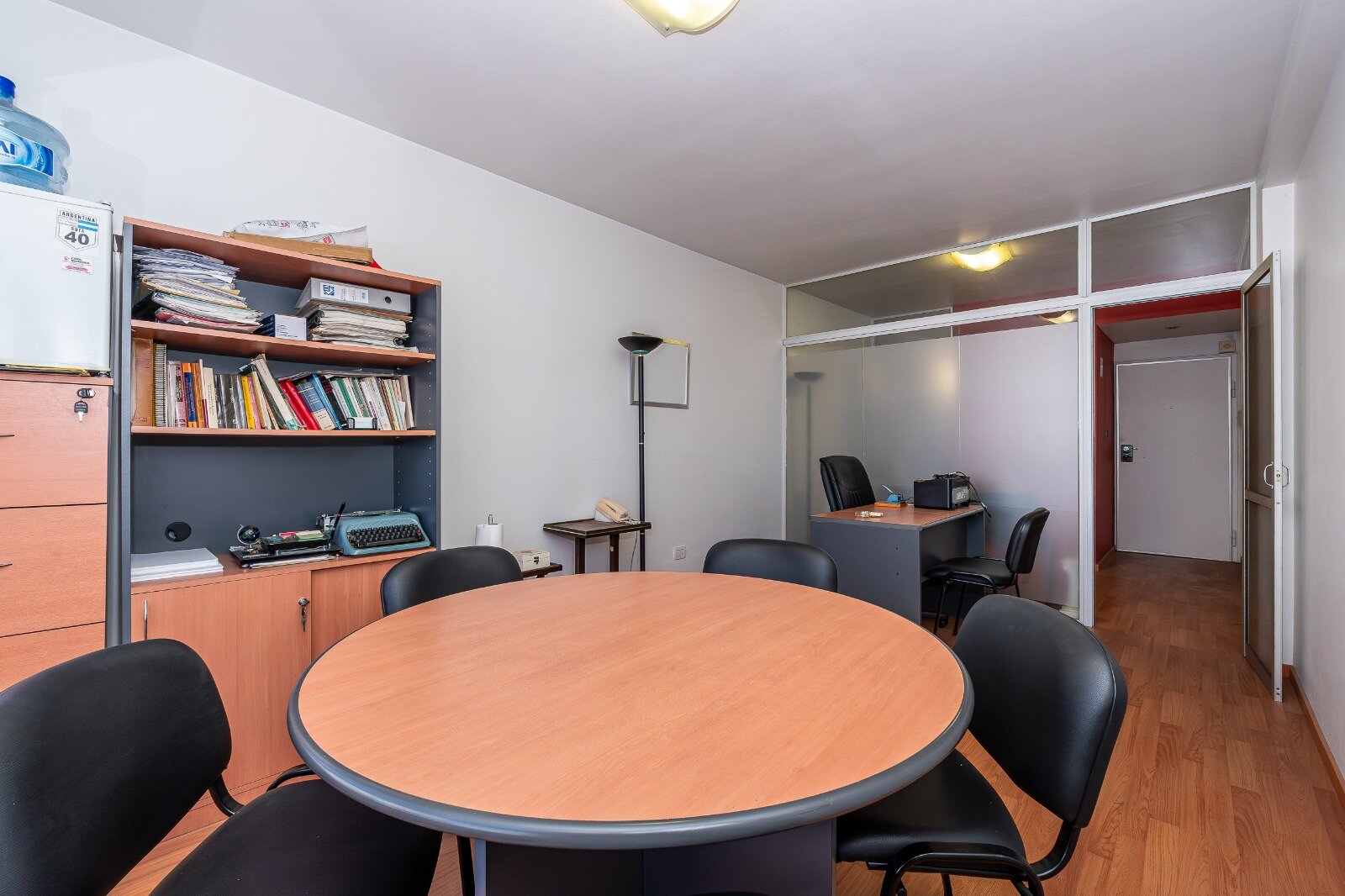 OFICINA ,U$S 37.000.-, TRIBUNALES/URUGUAY 200,IMPECABLE - 12