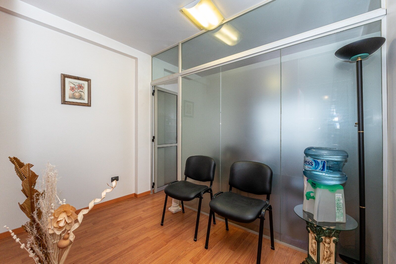OFICINA ,U$S 37.000.-, TRIBUNALES/URUGUAY 200,IMPECABLE - 8