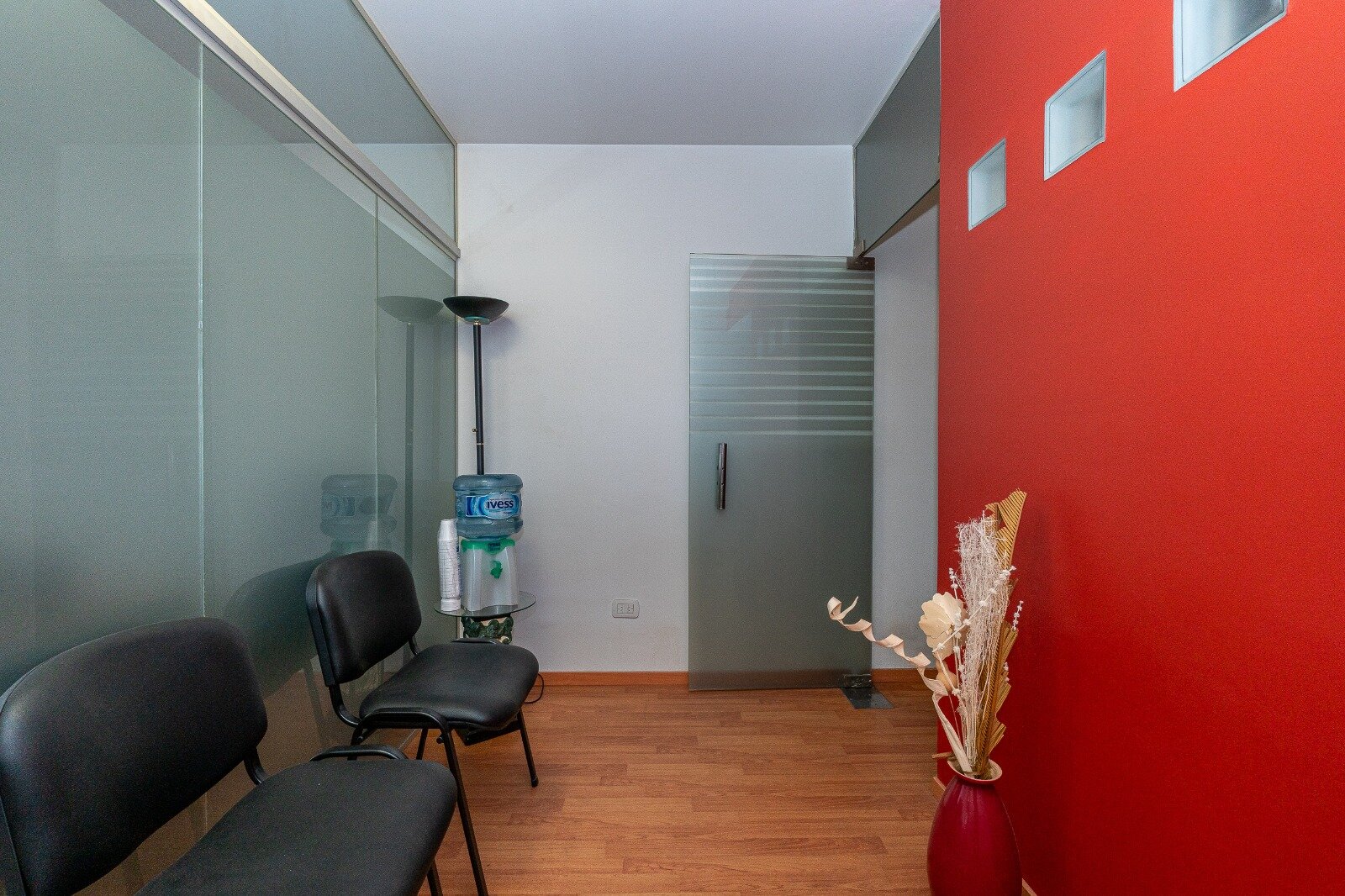 OFICINA ,U$S 37.000.-, TRIBUNALES/URUGUAY 200,IMPECABLE - 6