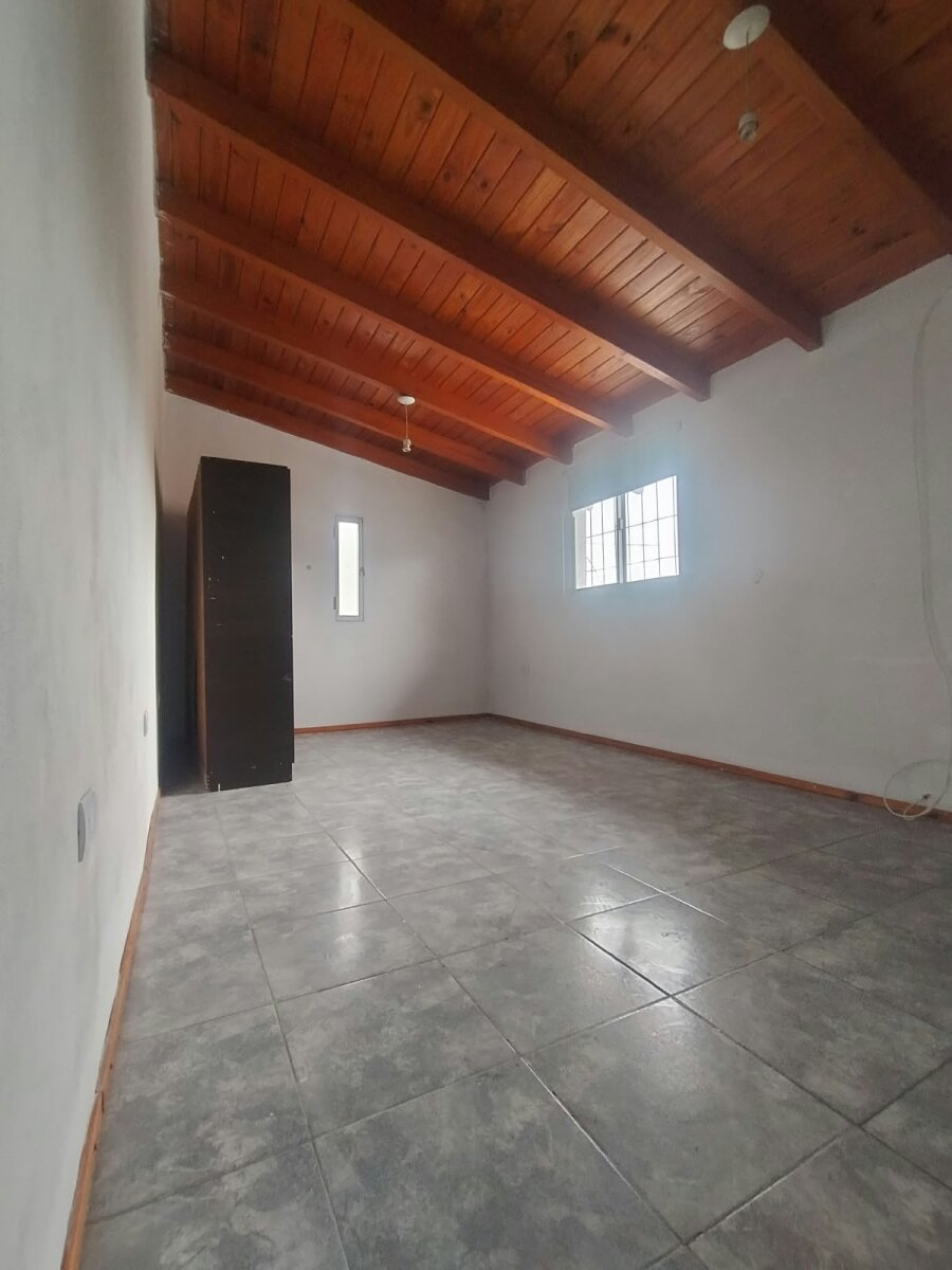 001 Casa tres dormitorios en Crisol Norte con cochera, patio y asador - 15