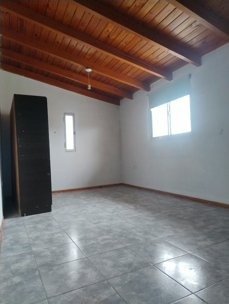001 Casa tres dormitorios en Crisol Norte con cochera, patio y asador - 16
