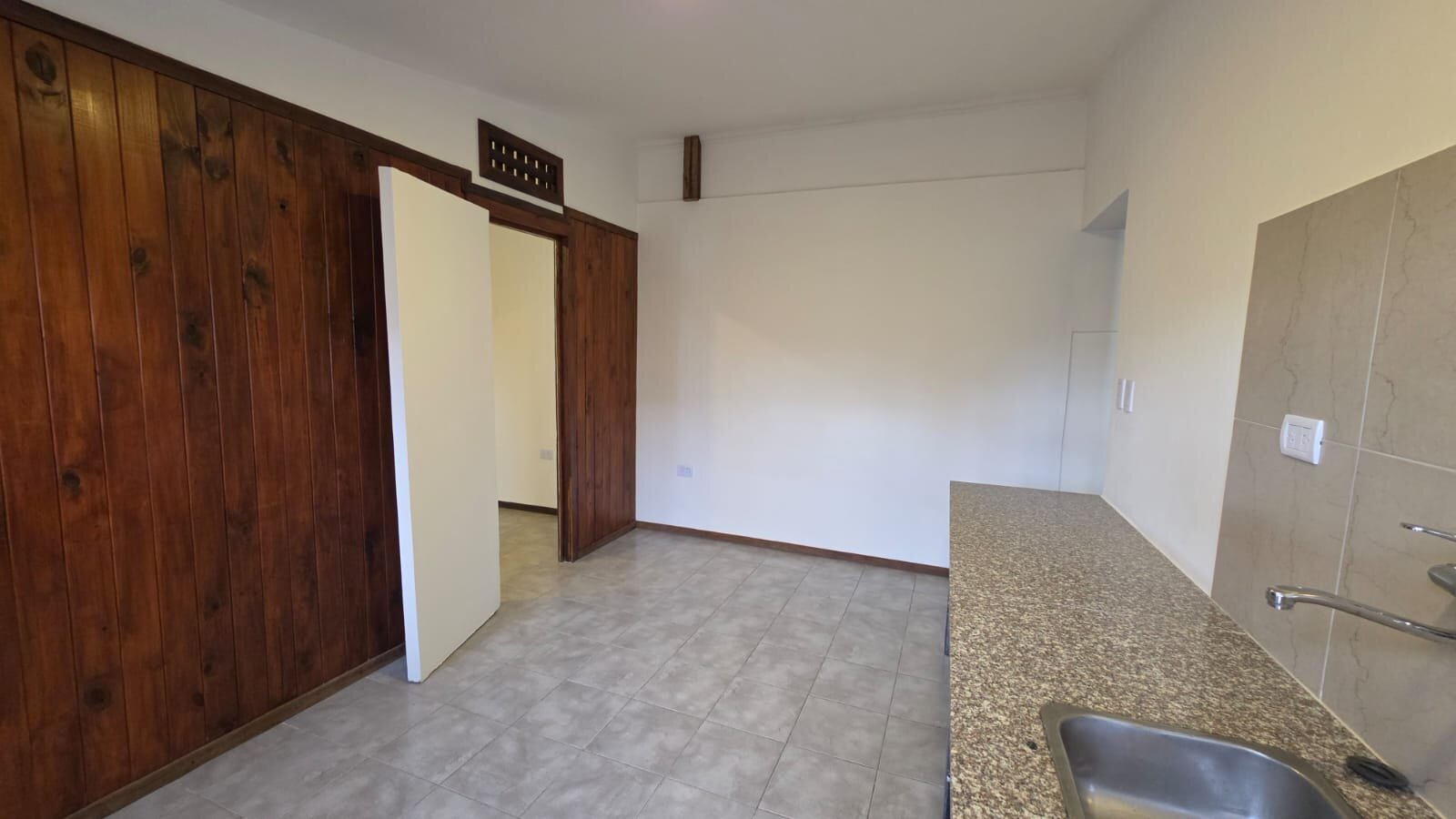 DEPARTAMENTO DE 1 DORMITORIO CON PATIO RECIENTEMENTE REMODELADO — foto 6