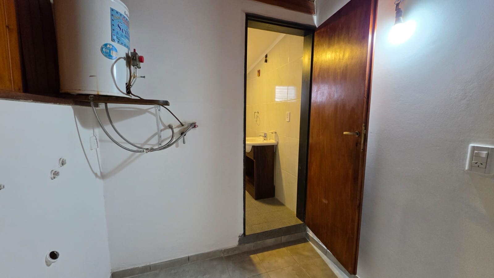 DEPARTAMENTO DE 1 DORMITORIO CON PATIO RECIENTEMENTE REMODELADO — foto 11