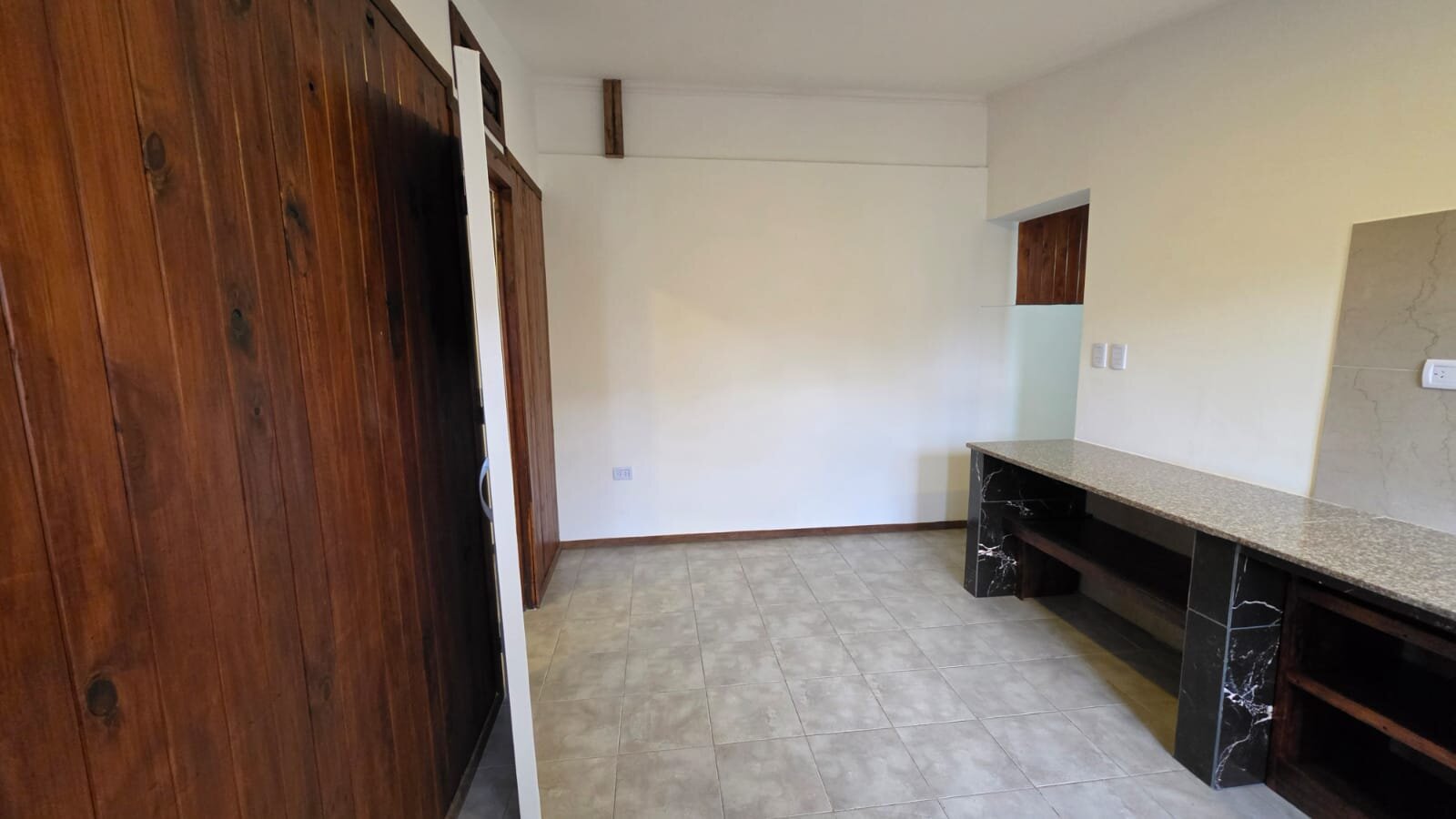 DEPARTAMENTO DE 1 DORMITORIO CON PATIO RECIENTEMENTE REMODELADO — foto 5