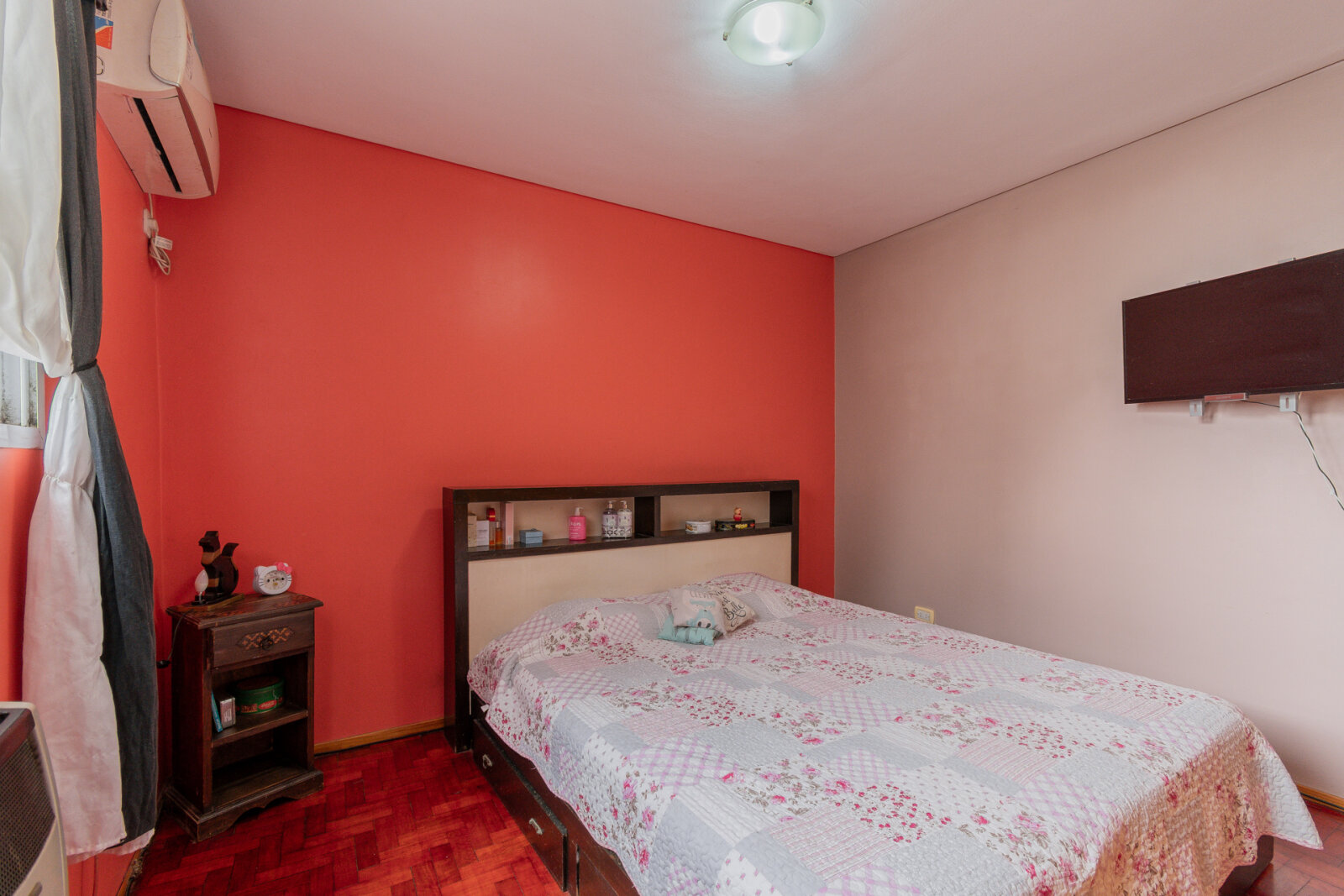 Venta. Casa 4 ambientes. Reciclada. Cochera. Patio. Quincho. Flores - 17