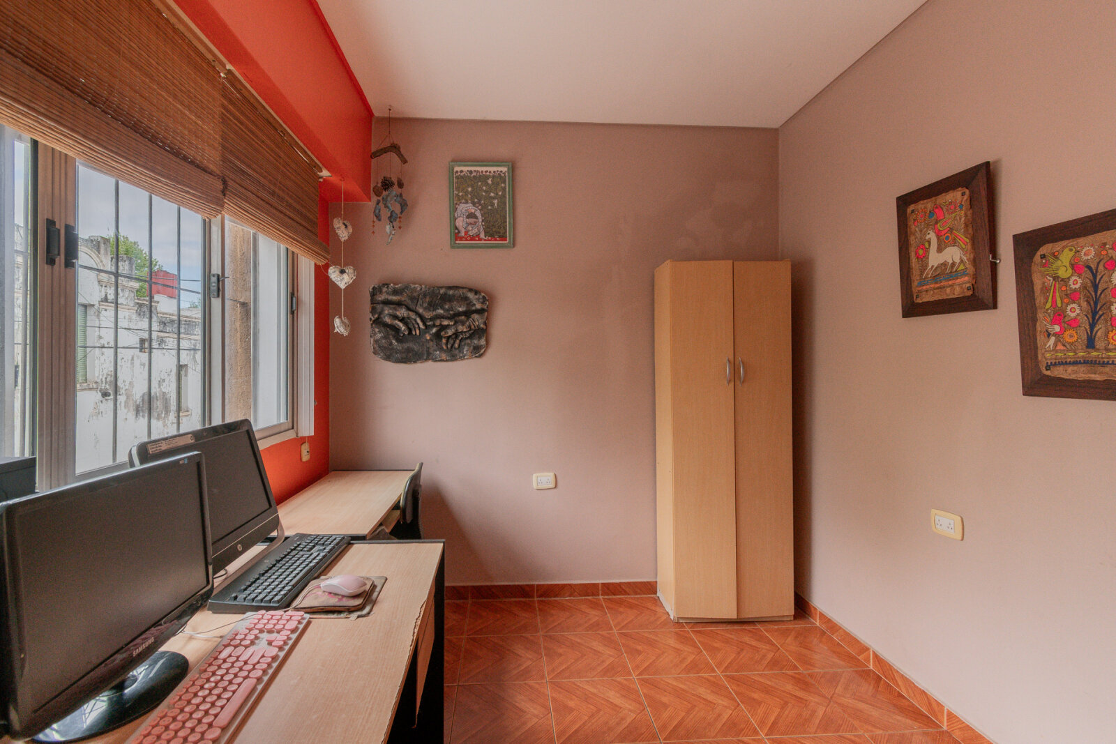 Venta. Casa 4 ambientes. Reciclada. Cochera. Patio. Quincho. Flores - 24
