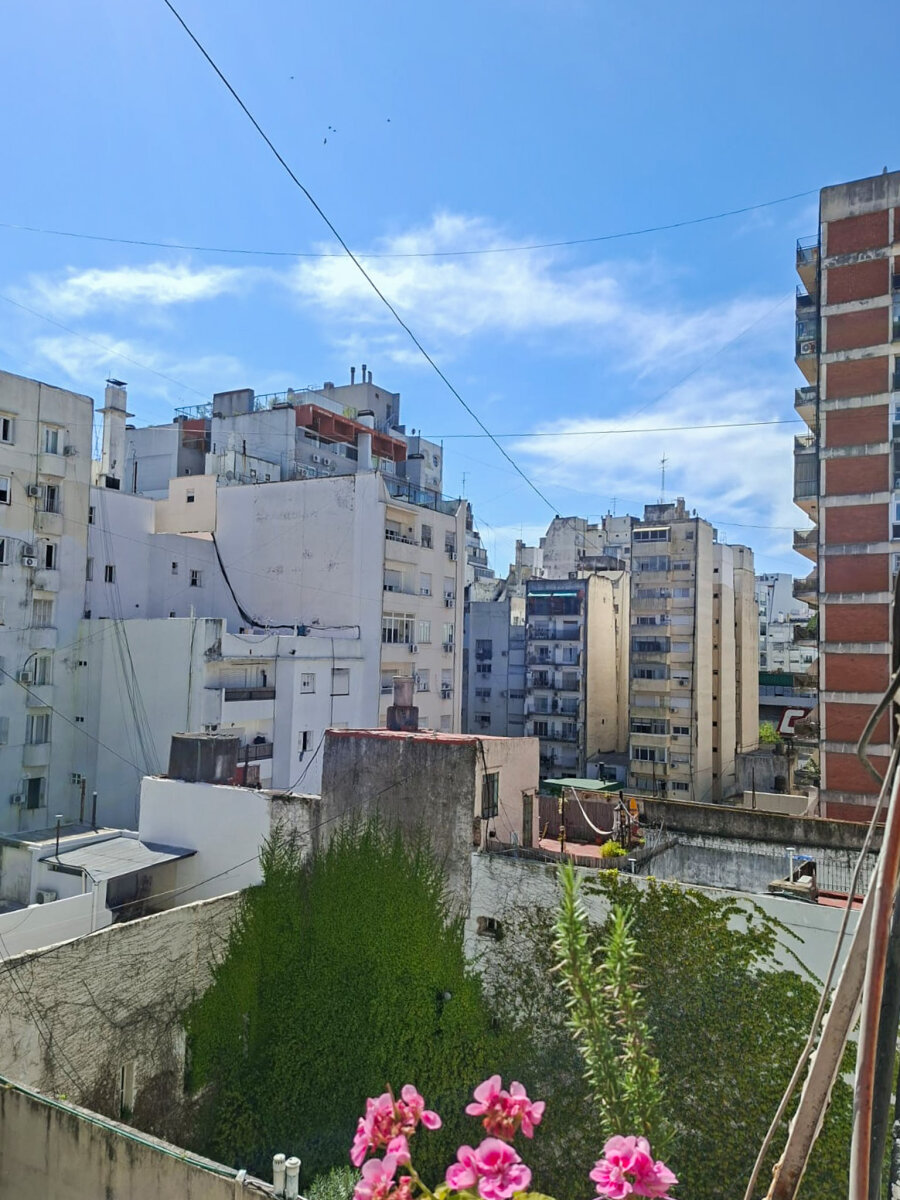 RECOLETA - LARREA 1300 - SEÑORIAL 4 AMB CON DEP. MUY LUMINOSO - 90m2 - U$S190.000 - 28