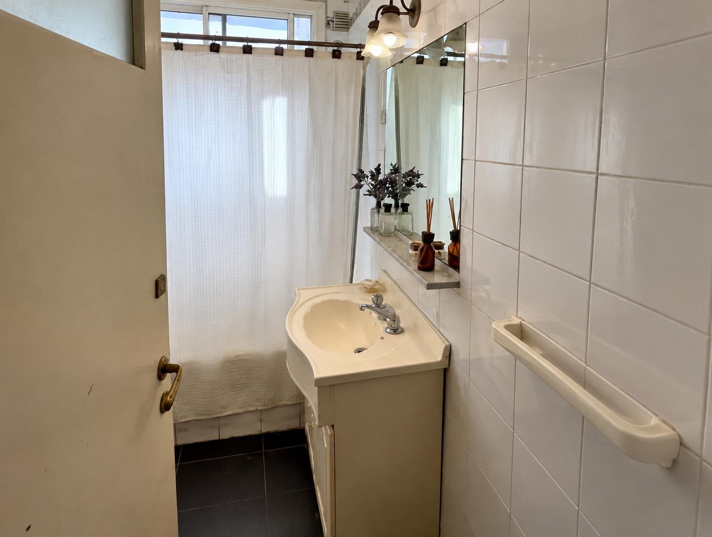 RECOLETA - LARREA 1300 - SEÑORIAL 4 AMB CON DEP. MUY LUMINOSO - 90m2 - U$S190.000 - 16