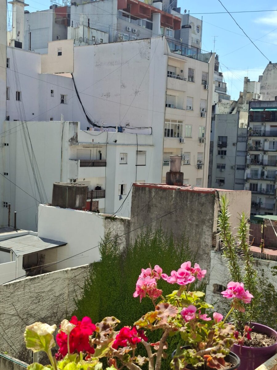 RECOLETA - LARREA 1300 - SEÑORIAL 4 AMB CON DEP. MUY LUMINOSO - 90m2 - U$S190.000 — foto 14