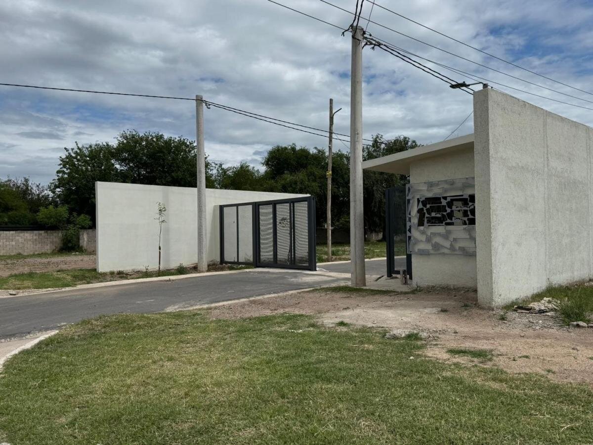 LOTES / TERRENOS EN VENTA - 4