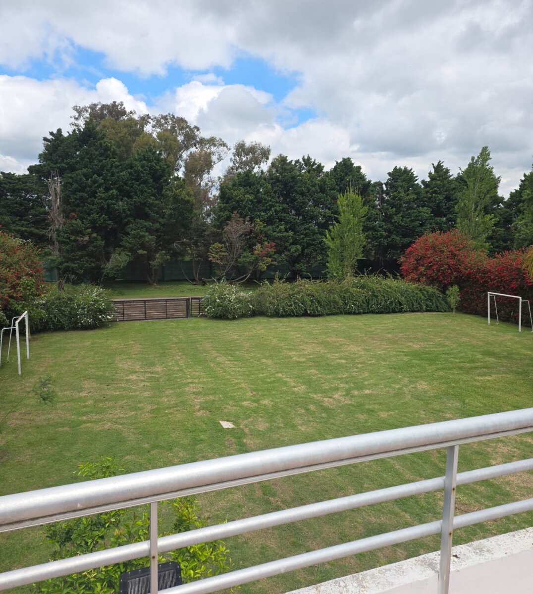 Casa en venta en Los Álamos, Ibarlucea – 550 m² cubiertos sobre 2.200 m² de terreno — foto 10