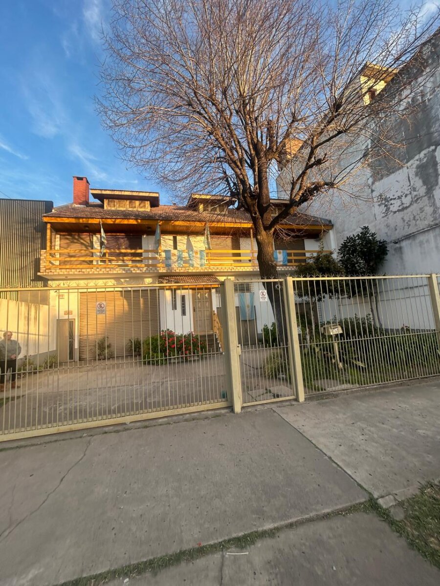 VTA:APTO CRÉDITO Casa amplia c/local y galpón-BELLA VISTA-San Miguel - 24
