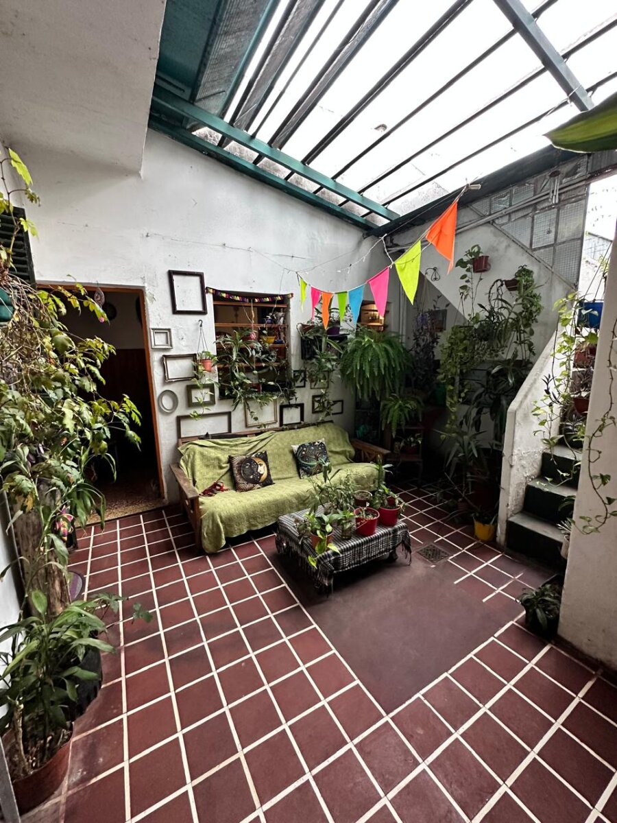 VENTA DEPARTAMENTO DE PASILLO 2 DORMITORIOS GABOTO 1200 - Patio y terraza - 3