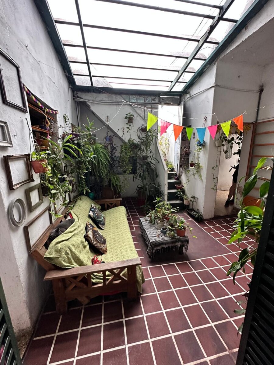 VENTA DEPARTAMENTO DE PASILLO 2 DORMITORIOS GABOTO 1200 - Patio y terraza - 4