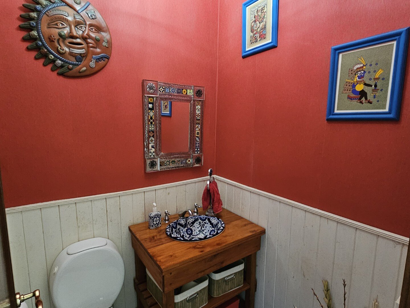 Casa quinta, de tres dormitorios, tres baños y amplio terreno con pileta. Exclente estado — foto 14