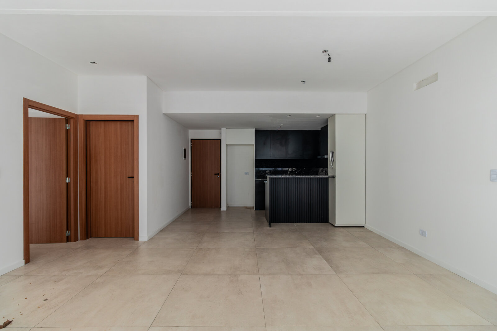 Venta. Departamento 3 ambientes a estrenar. Con patio. Eléctrico. Liniers - 10