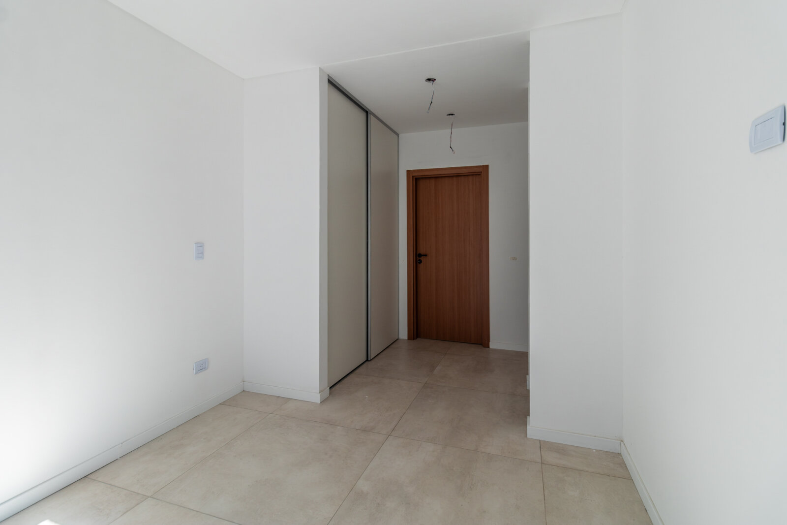 Venta. Departamento 3 ambientes a estrenar. Con patio. Eléctrico. Liniers - 20