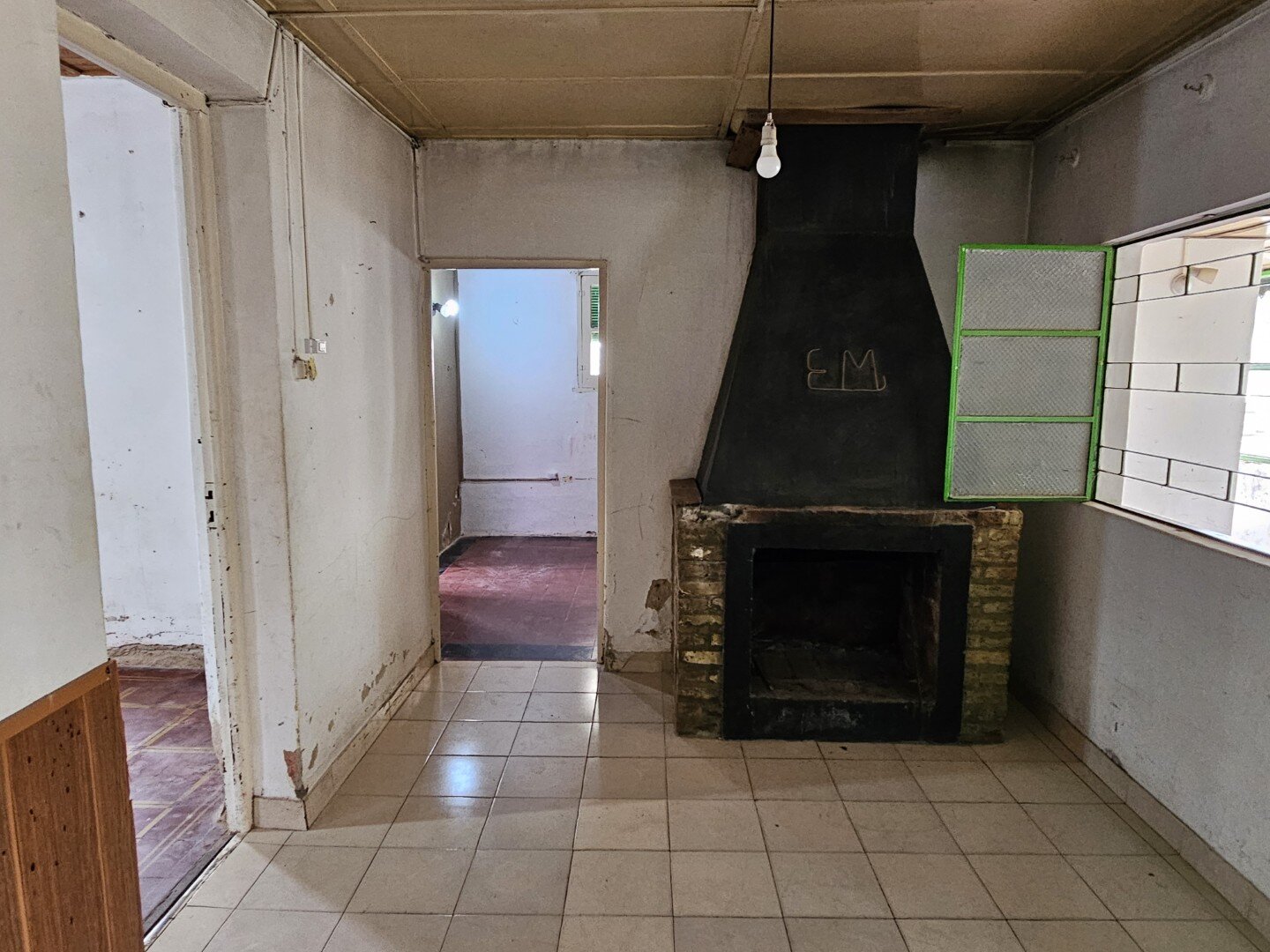 Casa a refaccionar, exclente esquina. Abasolo y Berutti - 17