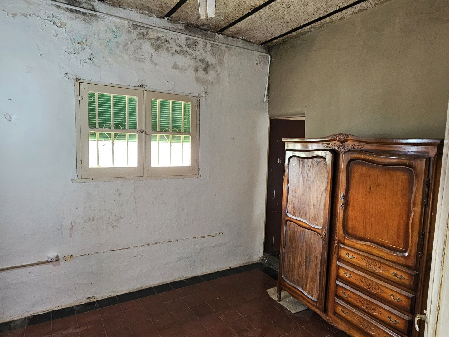Casa a refaccionar, exclente esquina. Abasolo y Berutti - 19