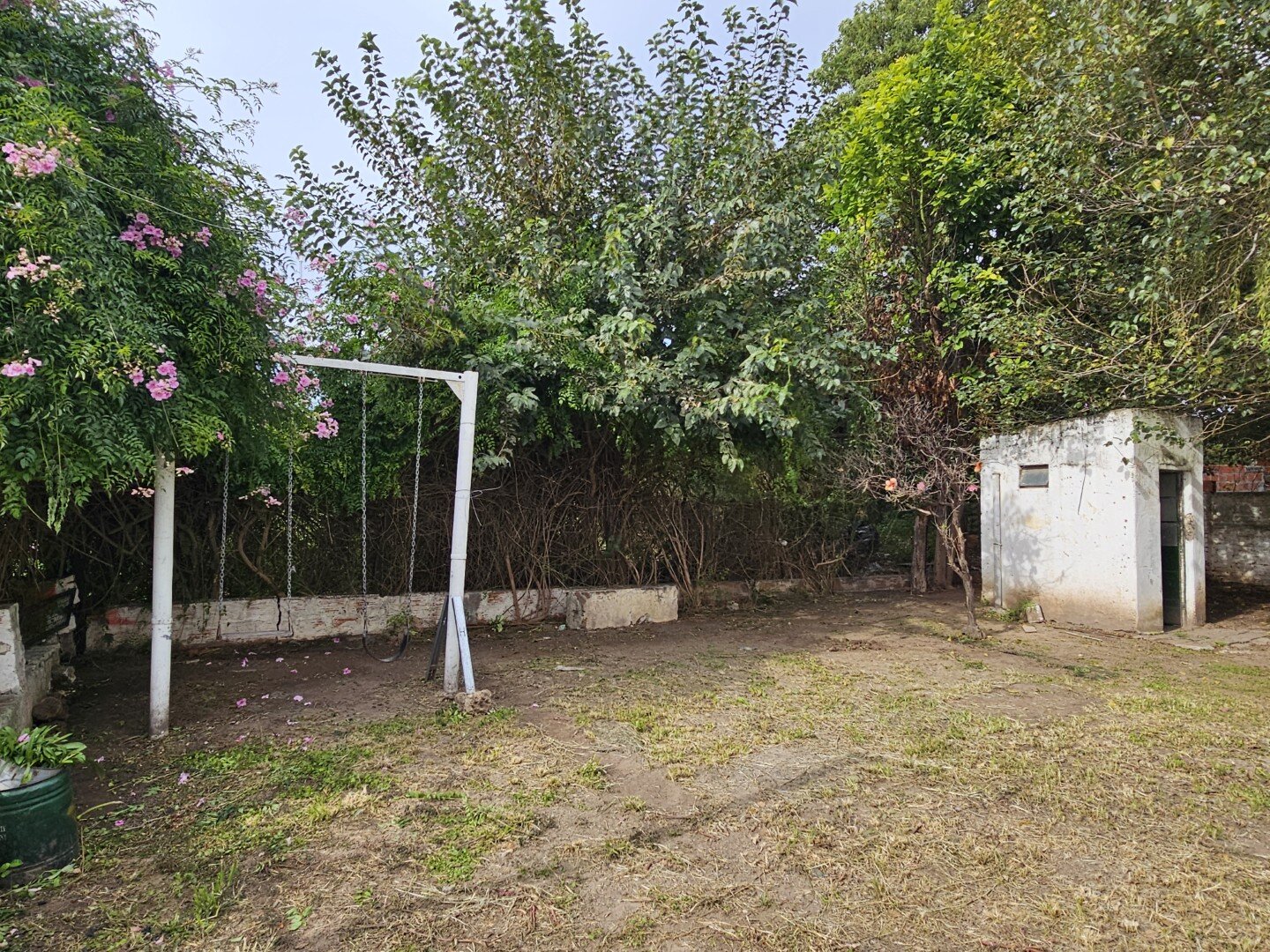 Casa a refaccionar, exclente esquina. Abasolo y Berutti — foto 3
