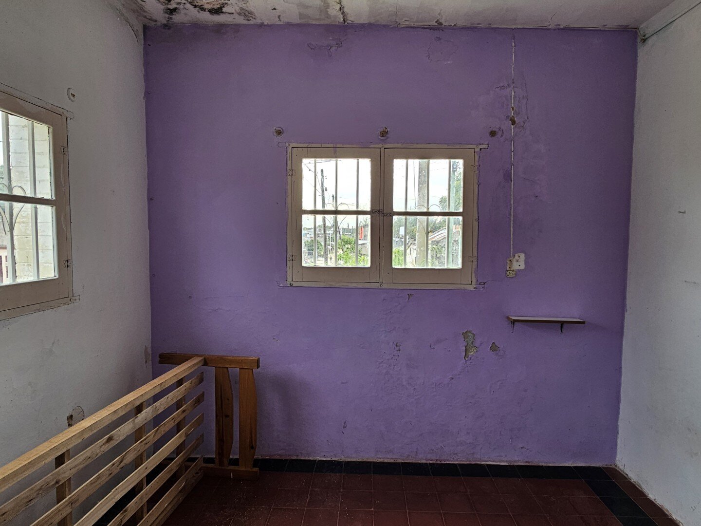 Casa a refaccionar, exclente esquina. Abasolo y Berutti - 24
