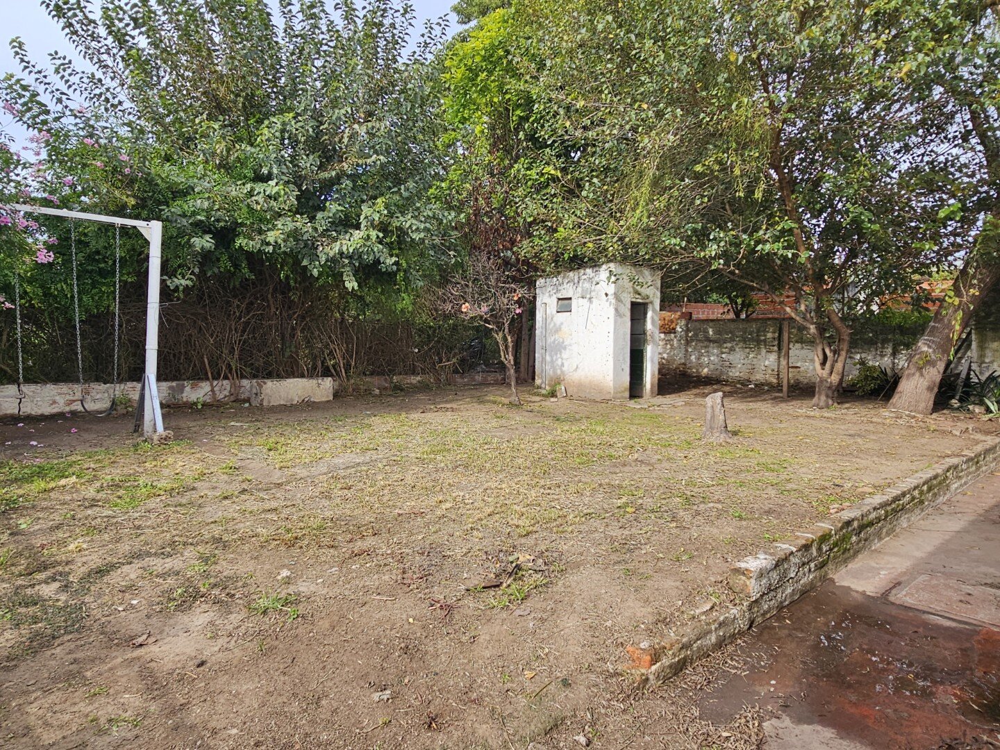 Casa a refaccionar, exclente esquina. Abasolo y Berutti — foto 4