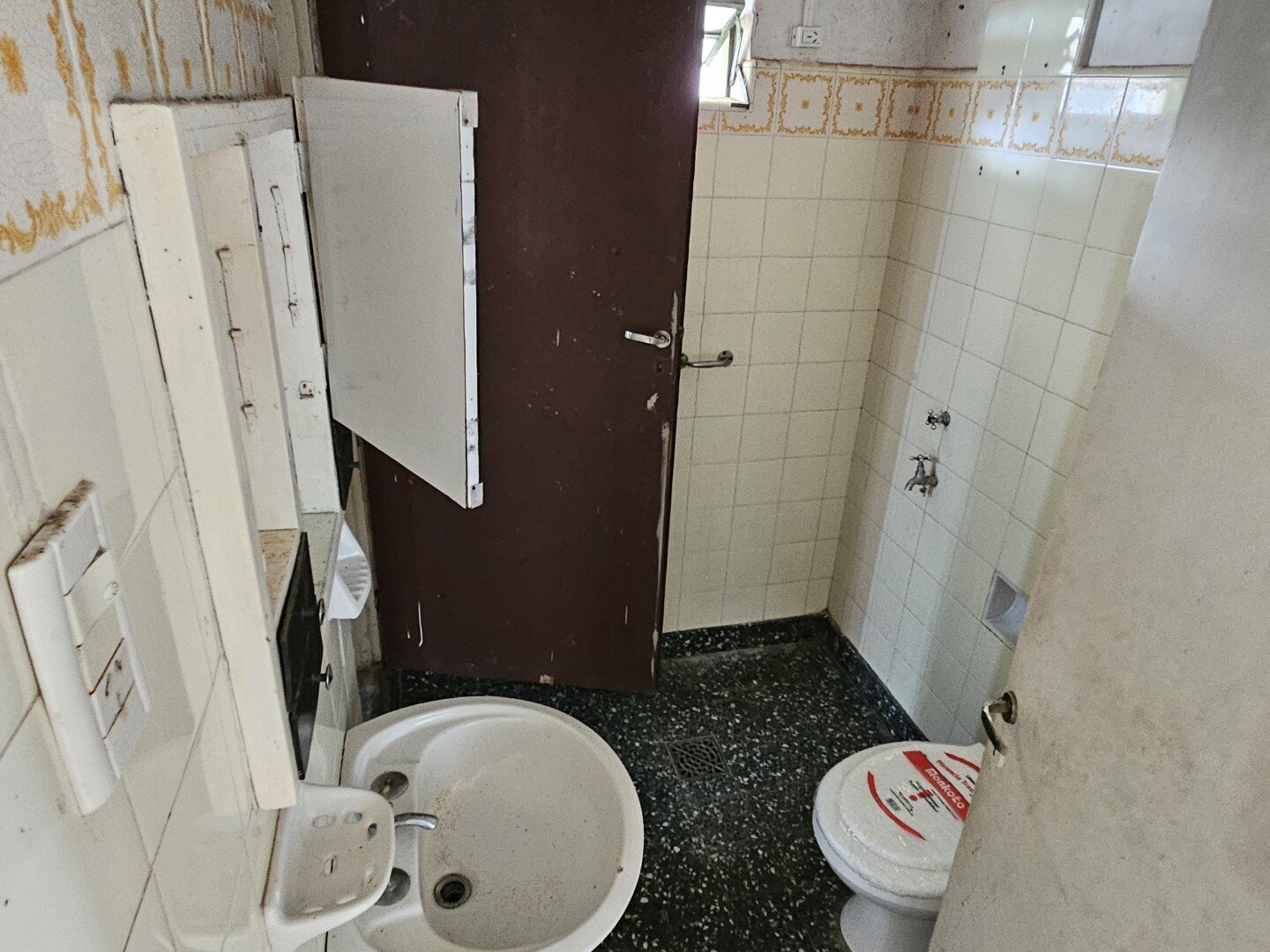 Casa a refaccionar, exclente esquina. Abasolo y Berutti — foto 14