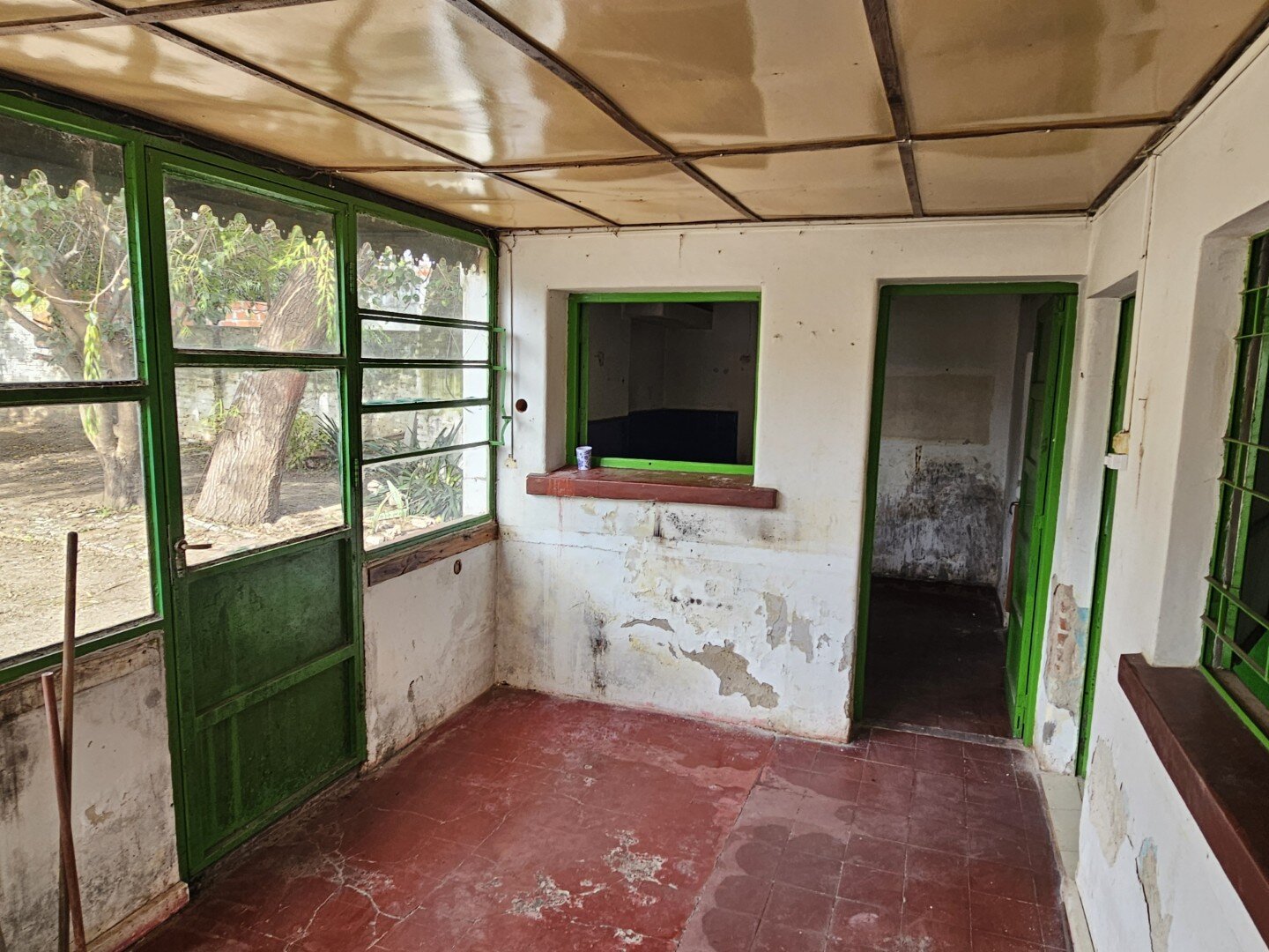 Casa a refaccionar, exclente esquina. Abasolo y Berutti — foto 13