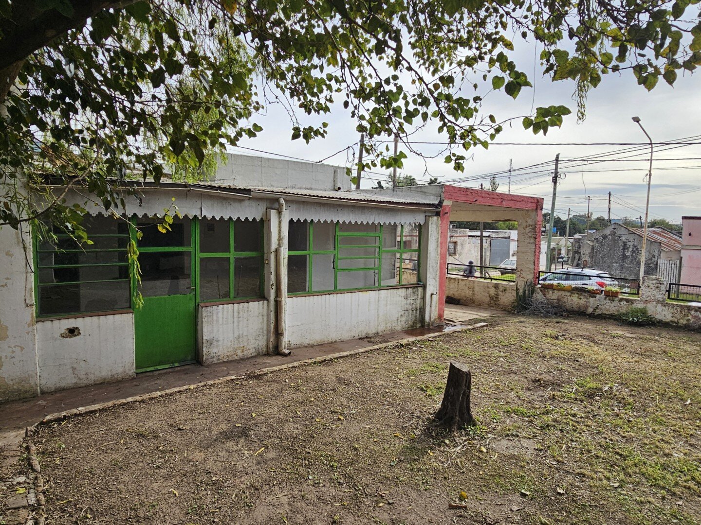 Casa a refaccionar, exclente esquina. Abasolo y Berutti — foto 9