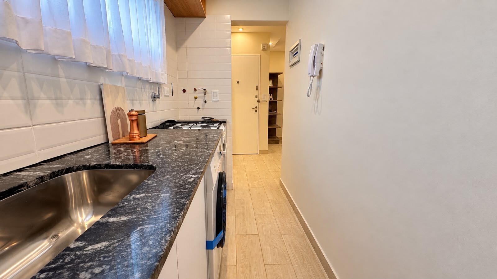 VENTA 2 AMBIENTES AL FRENTE - RECICLADO - 11