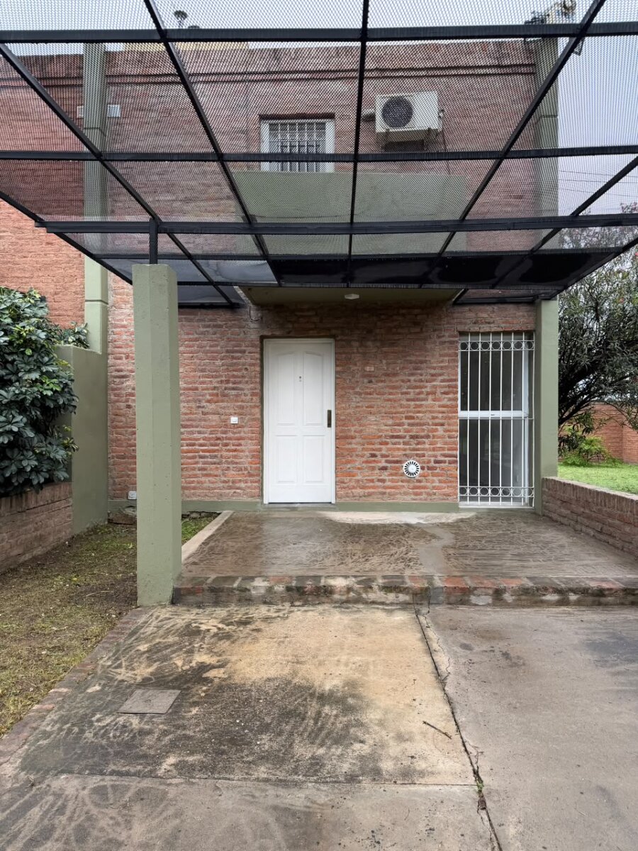 Housing Duplex en venta 2 dorm, Los gigantes