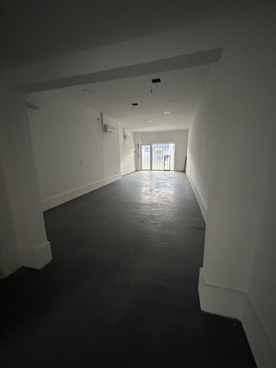ALQUILER DE LOCAL DE 67m² EN PILAR CENTRO - 2