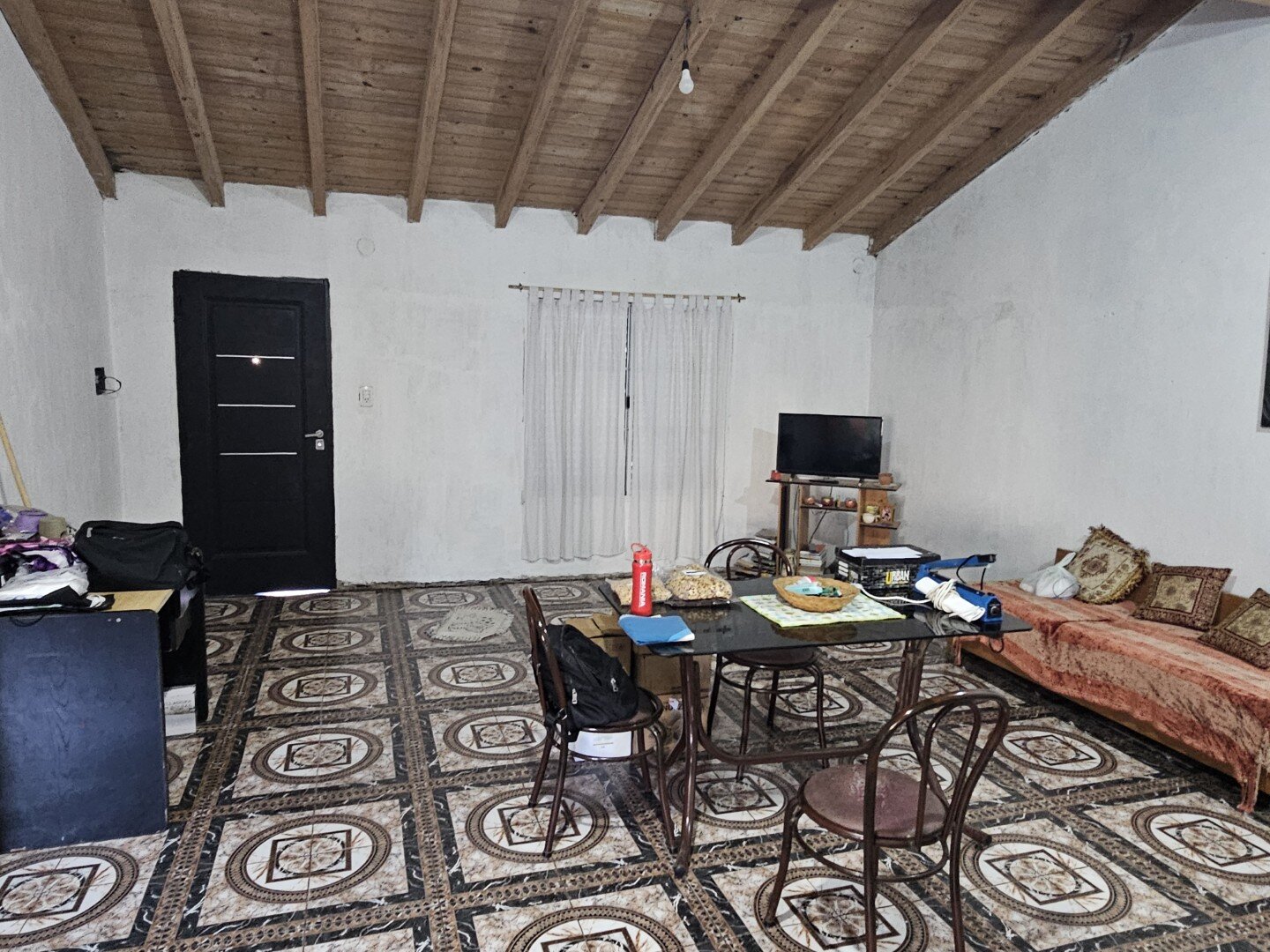 Casa de tres dormitorios, un baño completo, cocina comedor, amplio terreno: Laprida 868 — foto 5