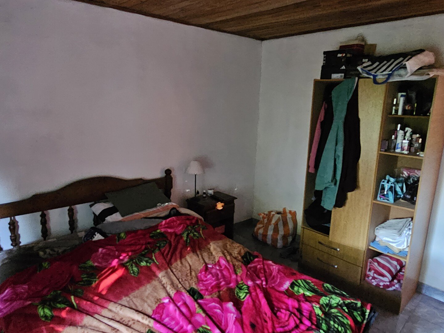Casa de tres dormitorios, un baño completo, cocina comedor, amplio terreno: Laprida 868 — foto 13
