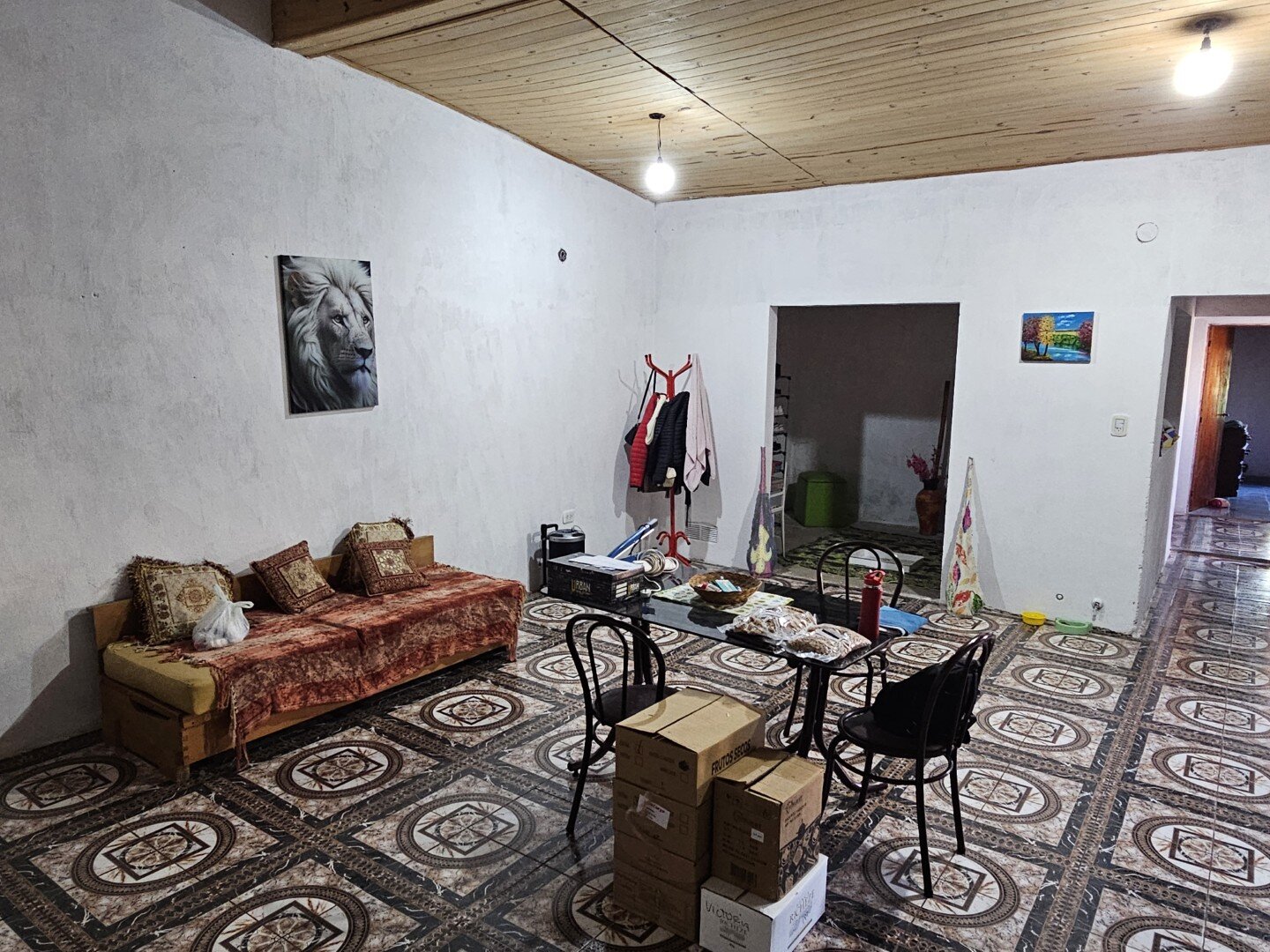 Casa de tres dormitorios, un baño completo, cocina comedor, amplio terreno: Laprida 868 — foto 2