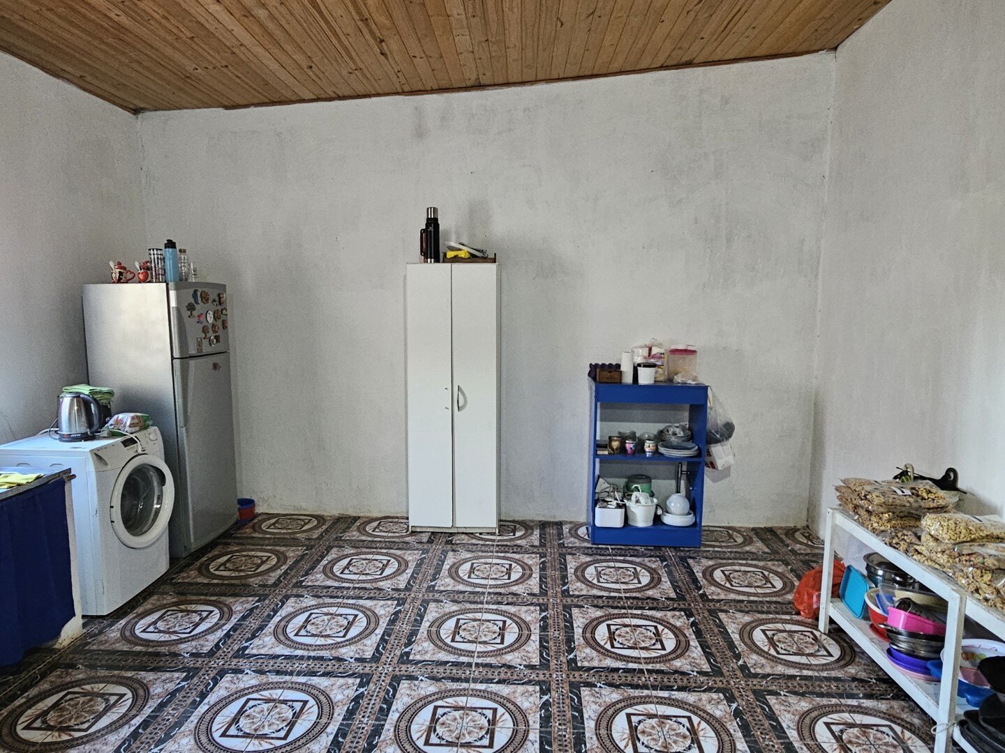 Casa de tres dormitorios, un baño completo, cocina comedor, amplio terreno: Laprida 868 — foto 4