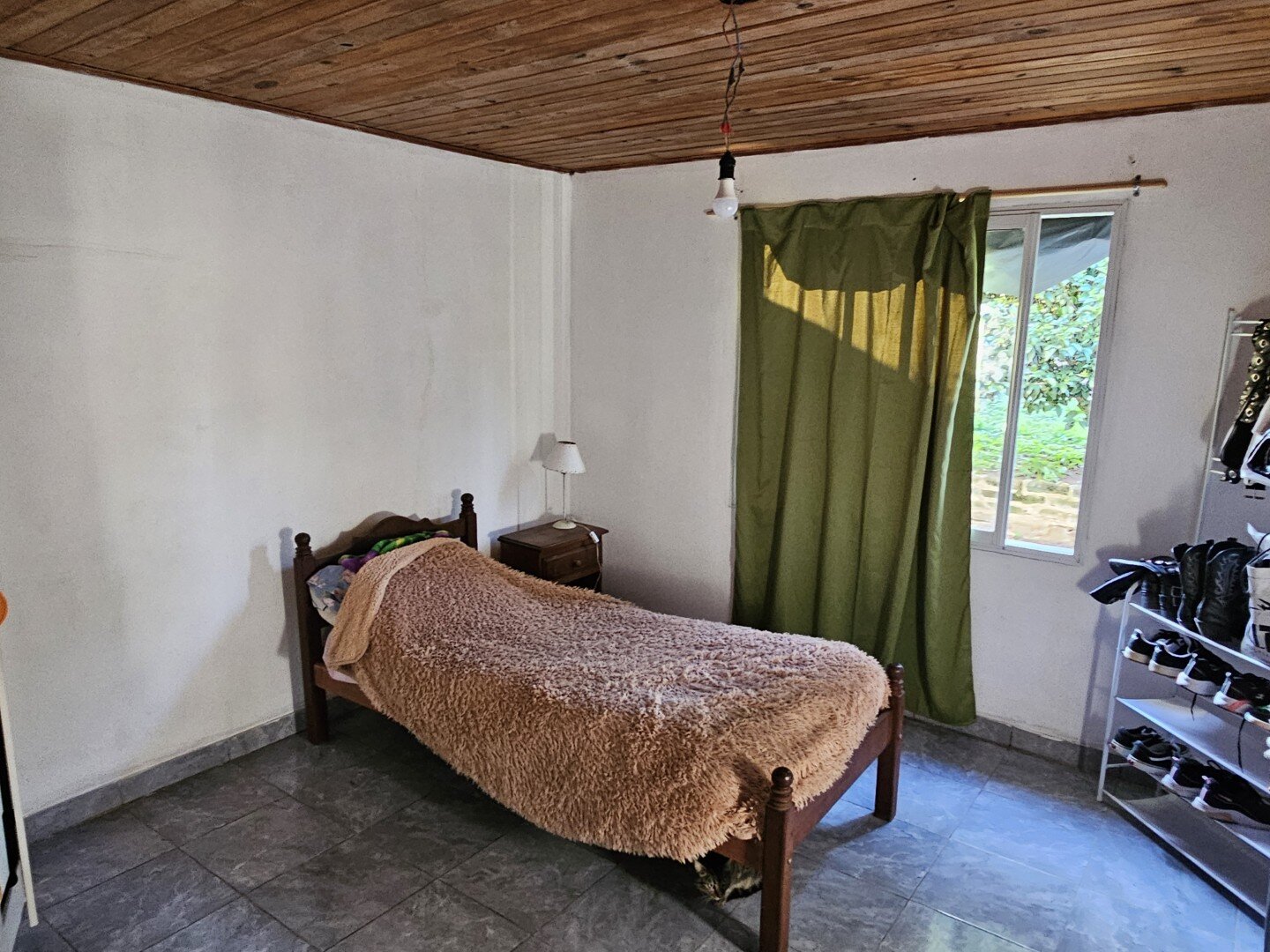 Casa de tres dormitorios, un baño completo, cocina comedor, amplio terreno: Laprida 868 — foto 10