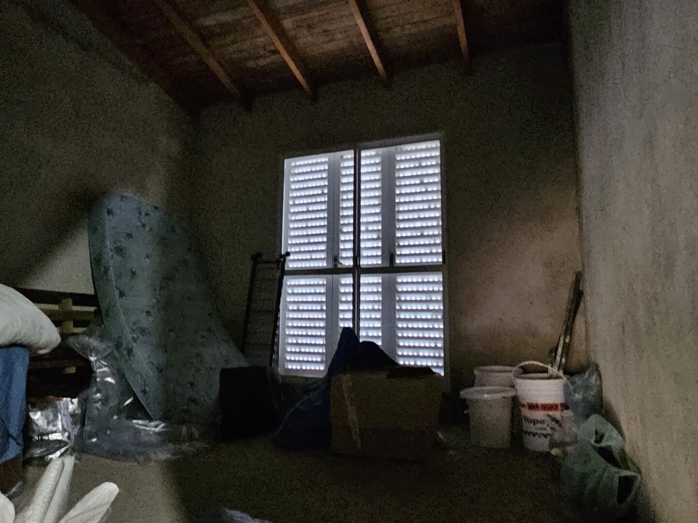 Casa de tres dormitorios, un baño completo, cocina comedor, amplio terreno: Laprida 868 — foto 7