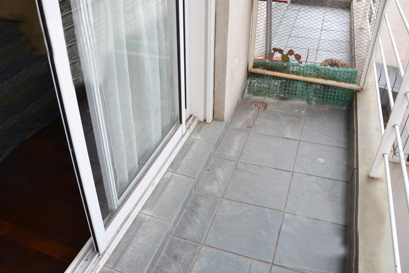 Nuñez, Ibera 2300, piso 3, 1 amb, u$s 600 incluído con tope de $ 20,000 de luz. 07-11-26 - 3